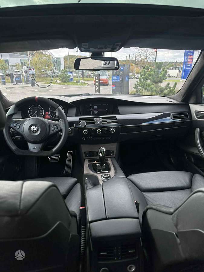 BMW 525, 2.5 l., Седан