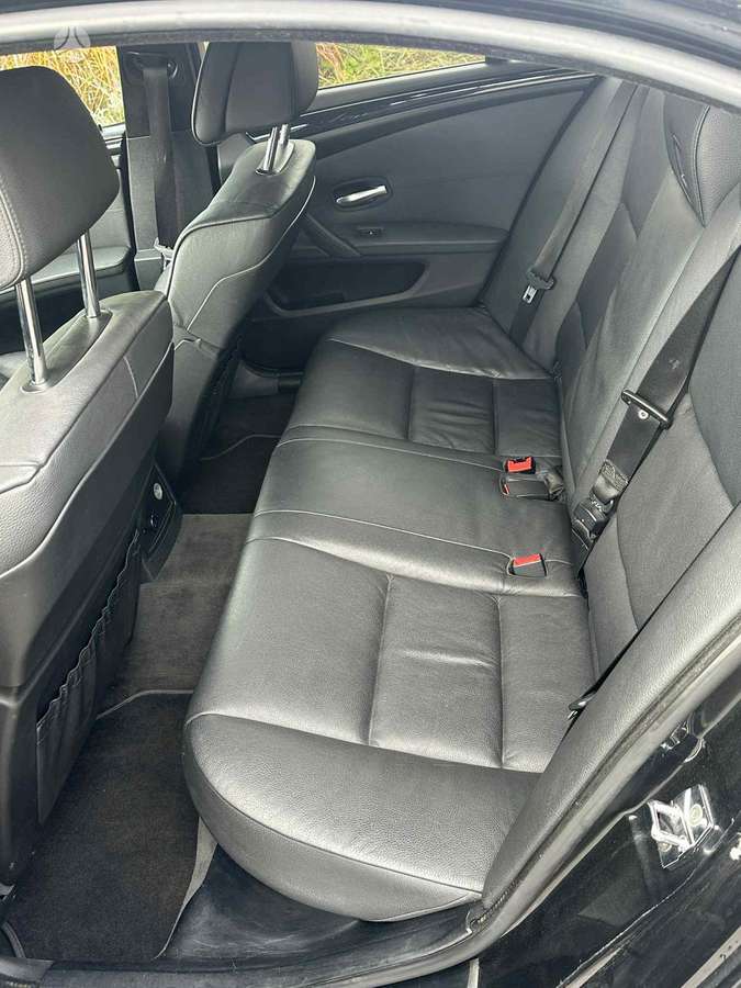 BMW 525, 2.5 l., Седан