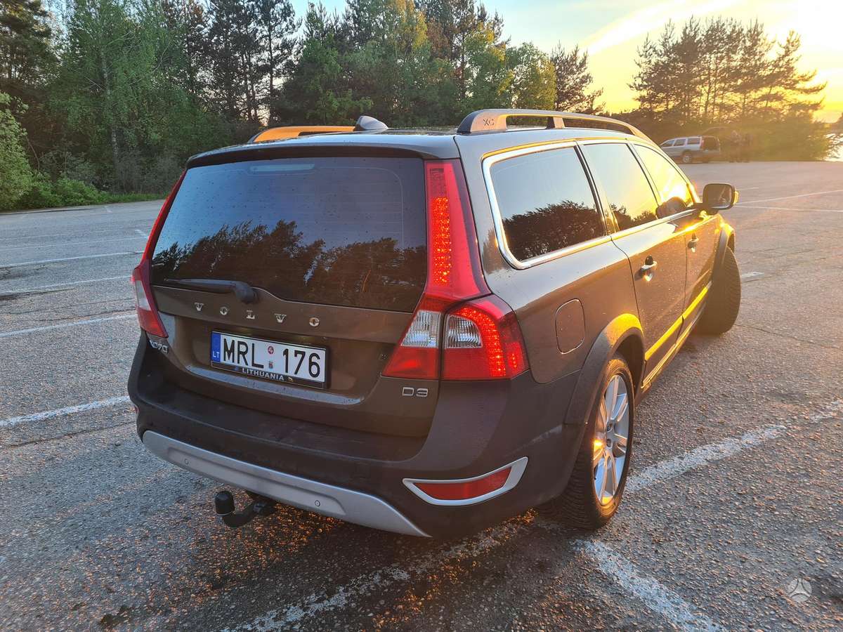 Volvo XC70, 2.0 l., Универсал