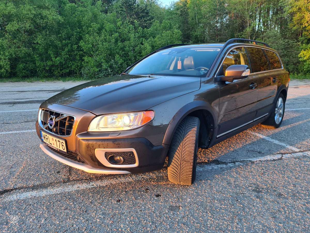 Volvo XC70, 2.0 l., Универсал