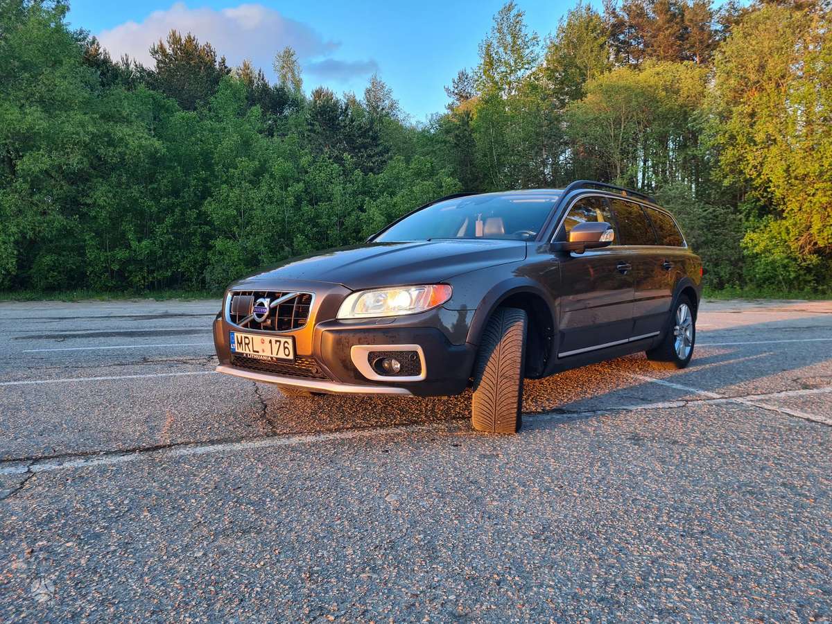 Volvo XC70, 2.0 l., Универсал