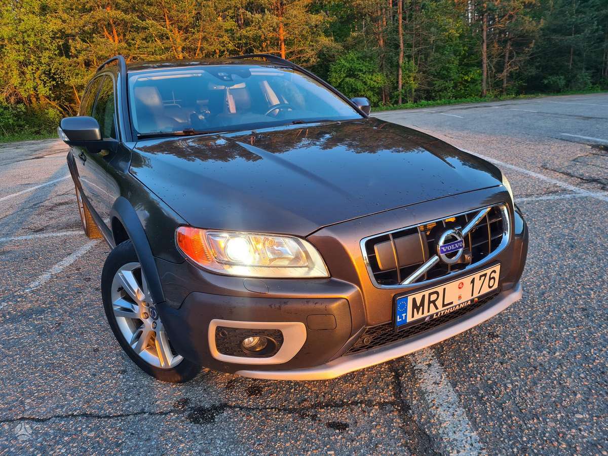 Volvo XC70, 2.0 l., Универсал