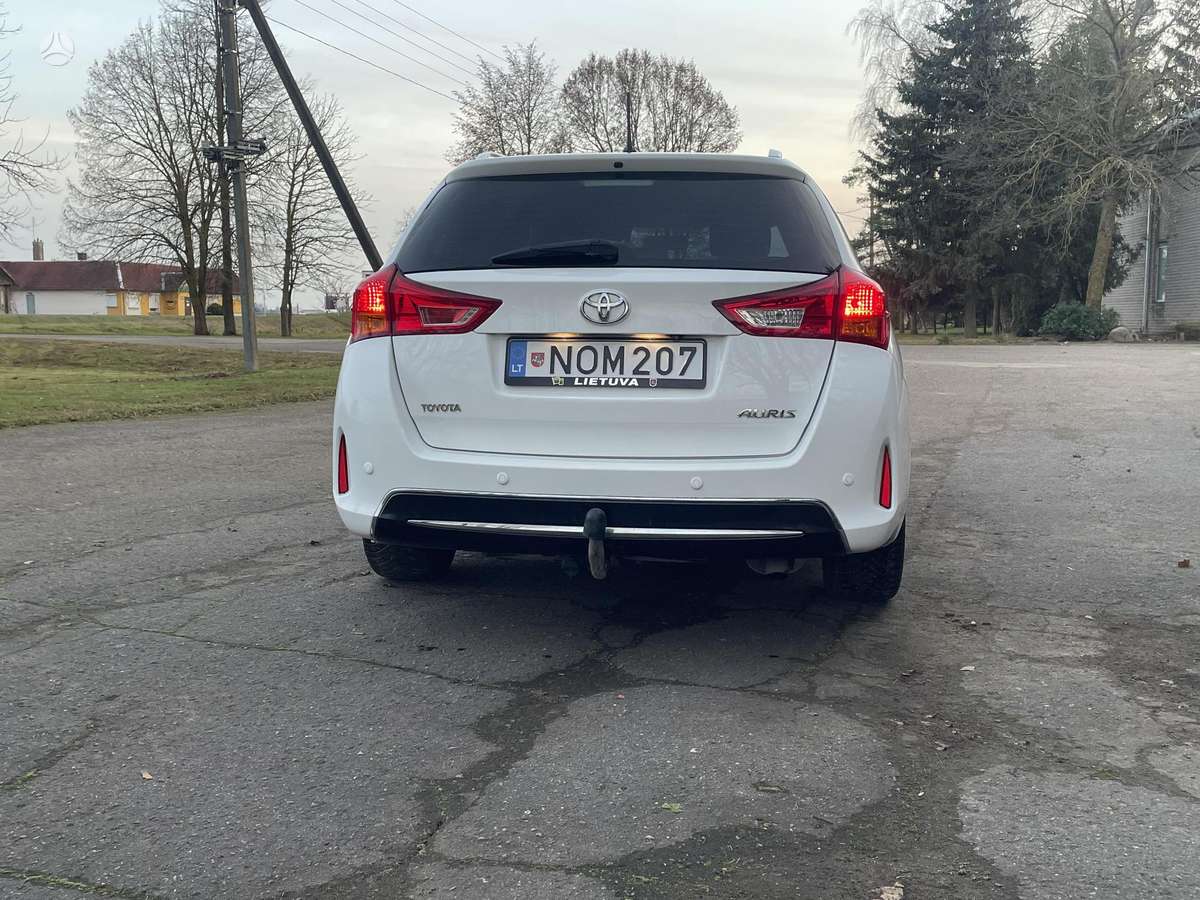 Toyota Auris, 2.0 l., Универсал