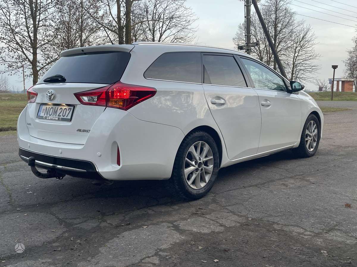 Toyota Auris, 2.0 l., Универсал