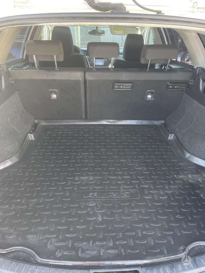 Toyota Auris, 2.0 l., Универсал