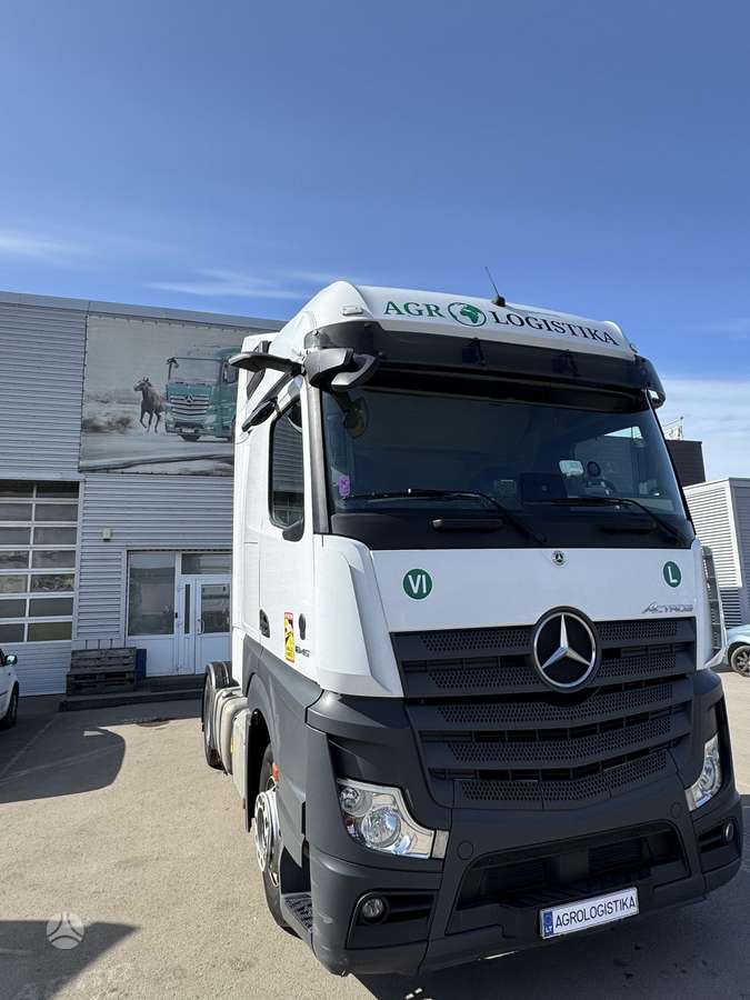 Mercedes-Benz Actros 1845, double sleeper