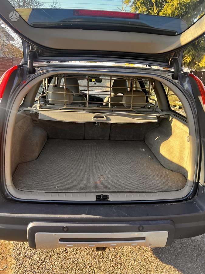 Volvo XC70, 2.4 l., wagon