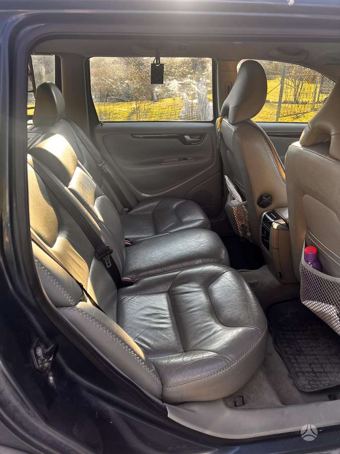 Volvo XC70 - 10