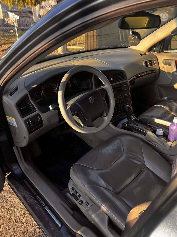 Volvo XC70, 2.4 l., wagon