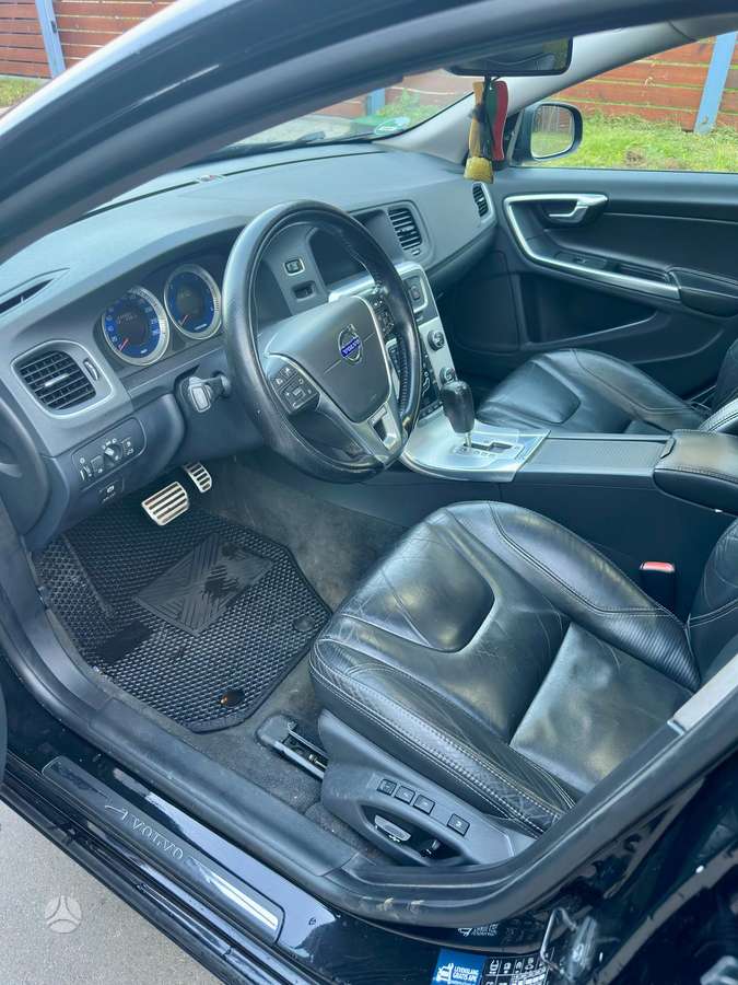 Volvo S60, 2.4 l., Седан