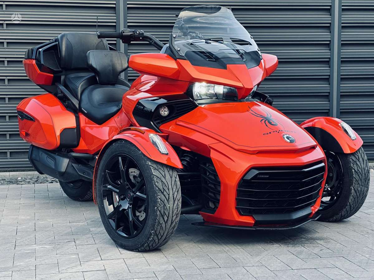 Can-Am Spyder 1330cc, трициклы