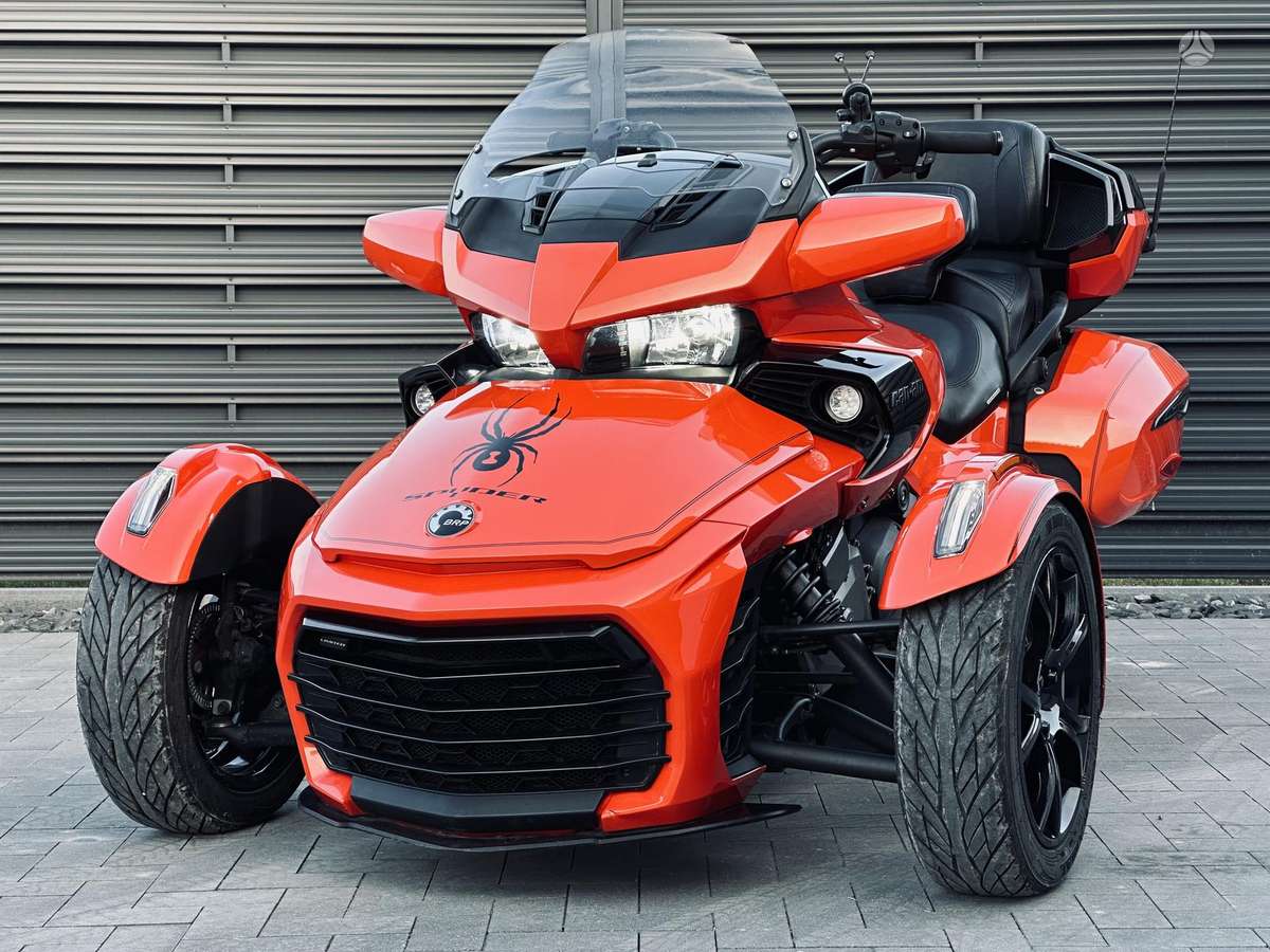 Can-Am Spyder 1330cc, трициклы