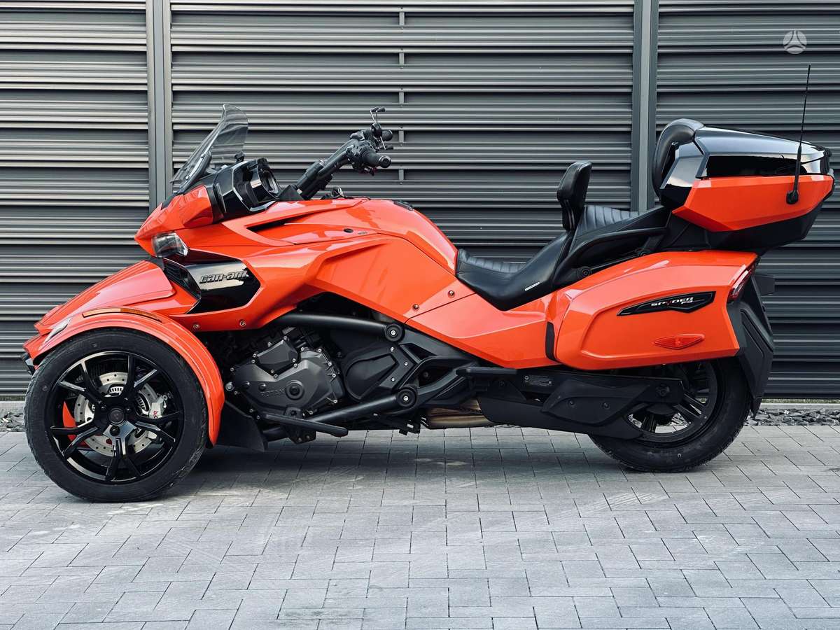 Can-Am Spyder 1330cc, trikes