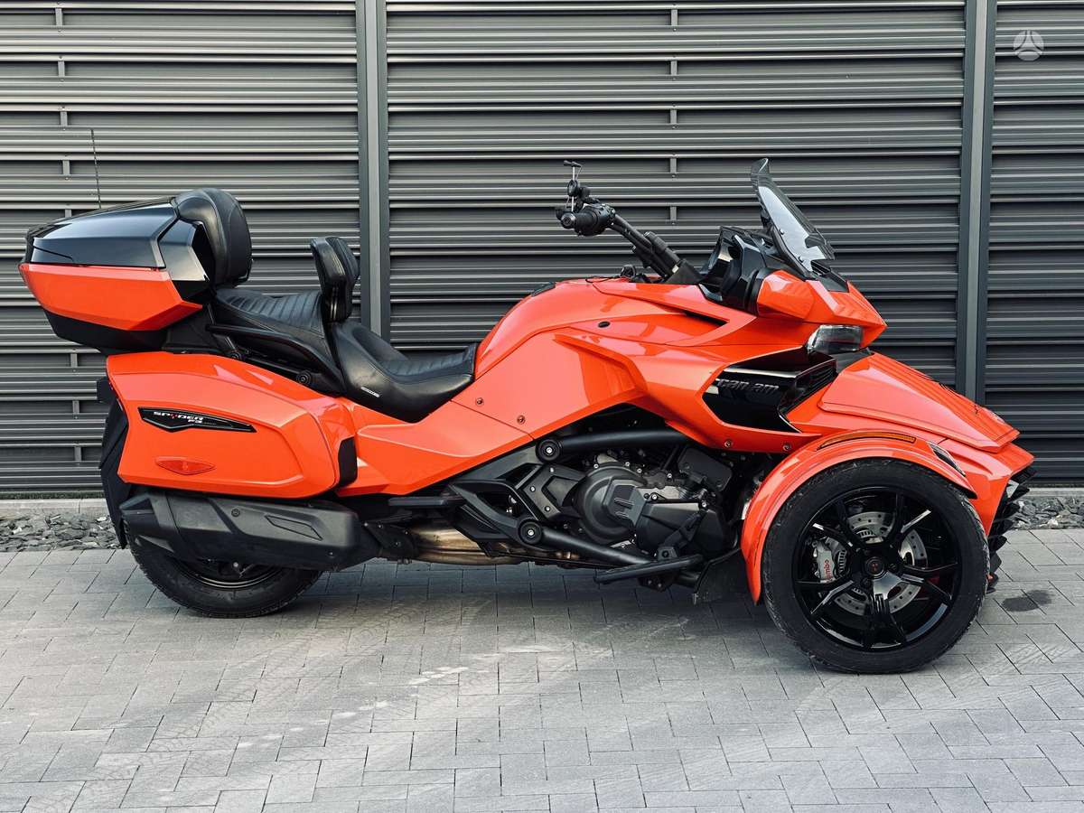Can-Am Spyder 1330cc, трициклы