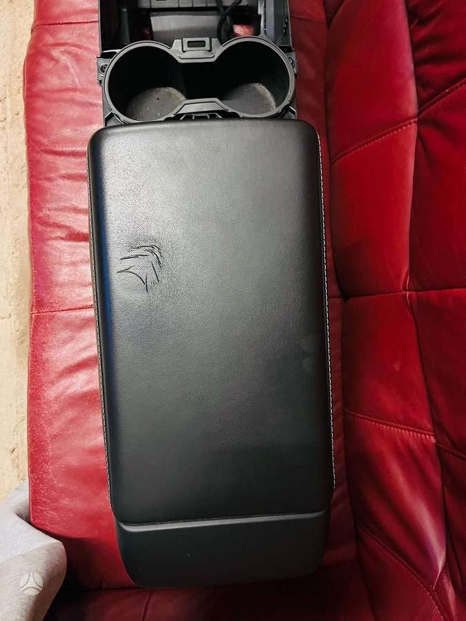 Tesla Model 3 Centrinė konsolė tesla model 3 2018 2020