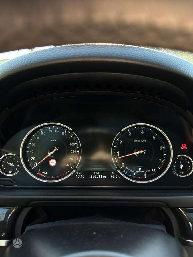 BMW 528, 2.0 l., Седан