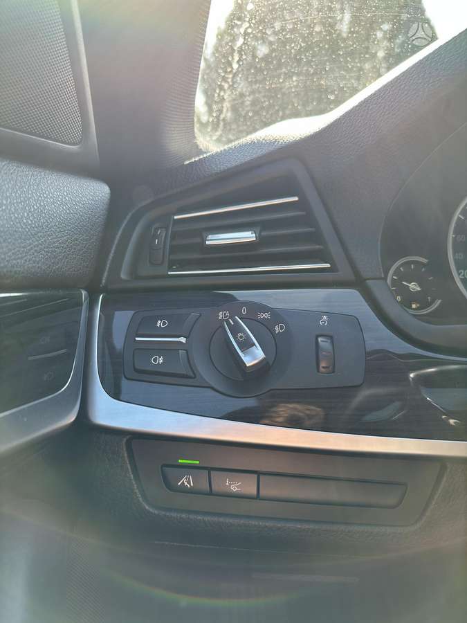 BMW 528, 2.0 l., Седан