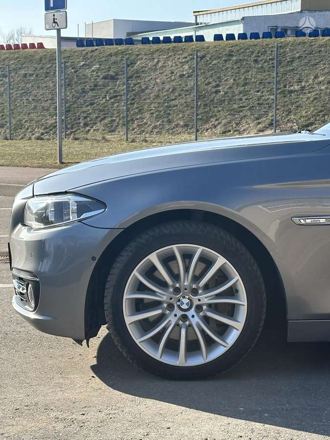 BMW 528, 2.0 l., Седан