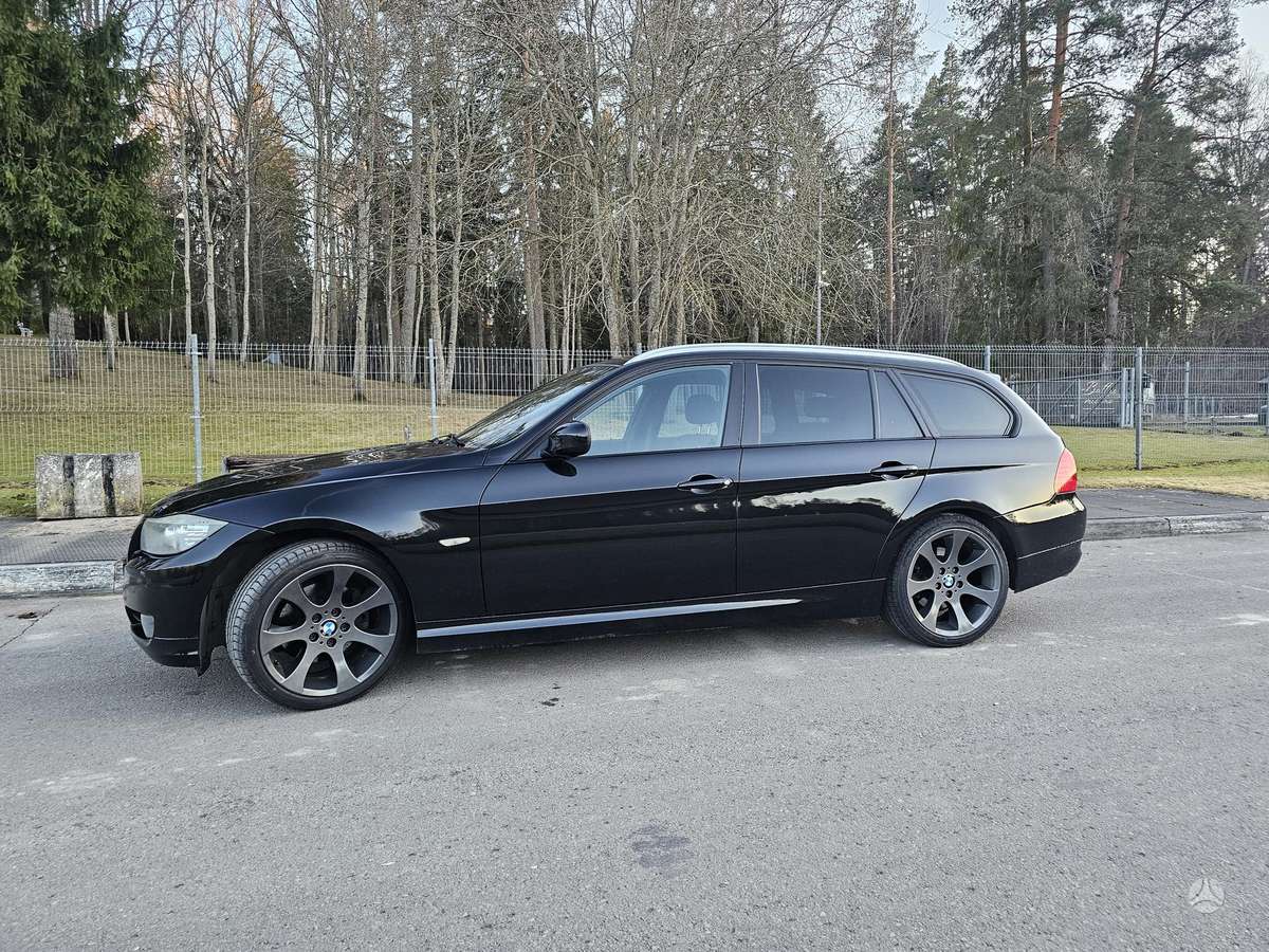 BMW 320, 2.0 l., universalas