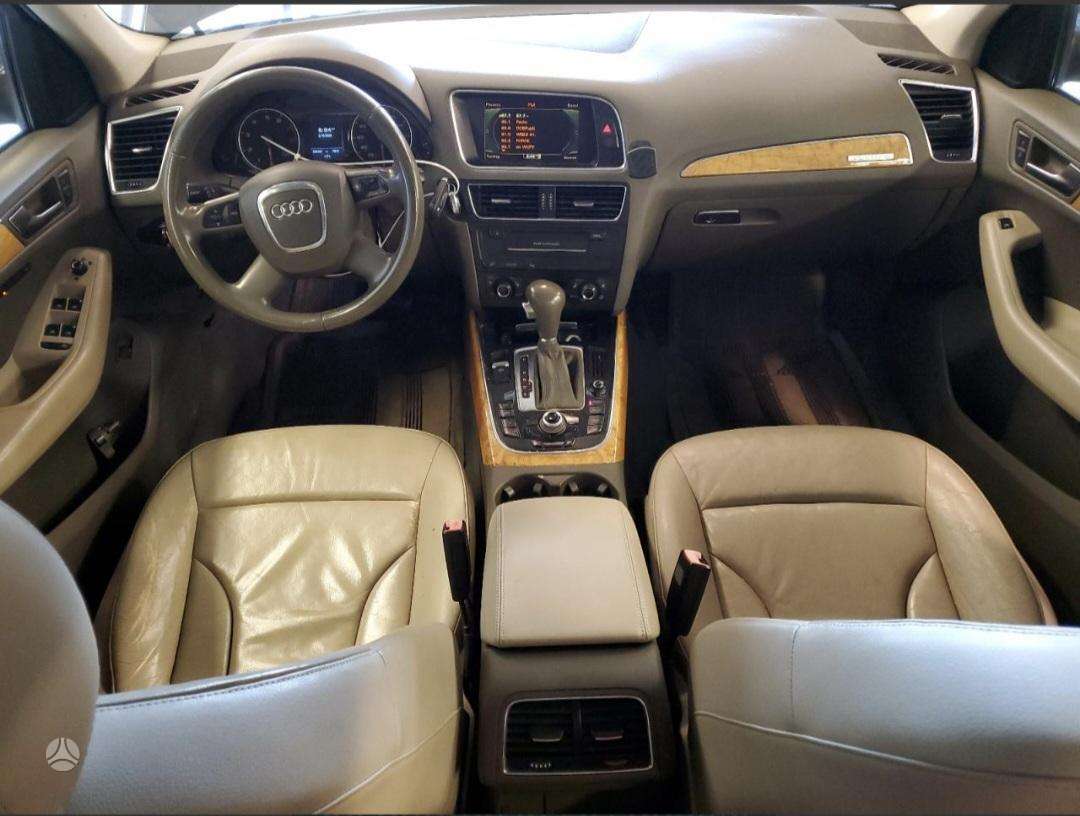 Audi Q5 dalimis. Variklis dalimis