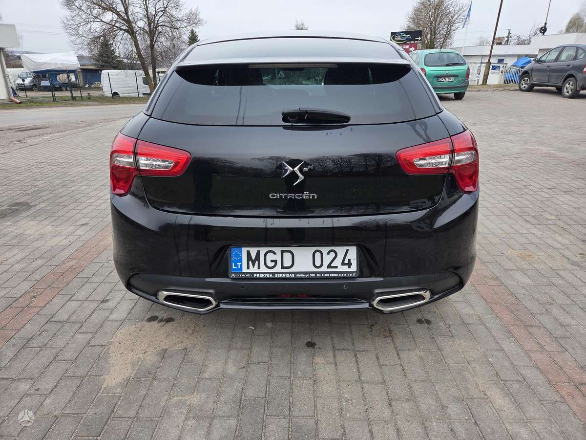 Citroen DS5, 2.0 l., hatchback