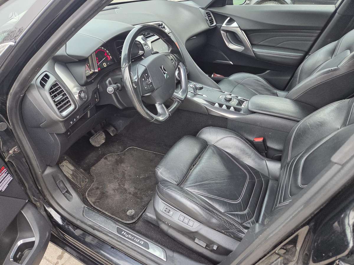 Citroen DS5, 2.0 l., hatchback