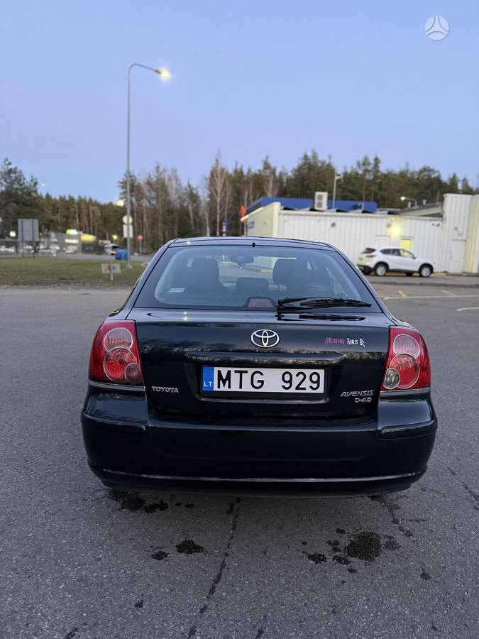 Toyota Avensis - 3