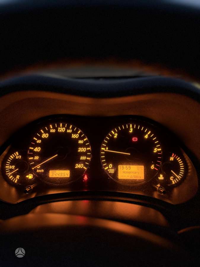 Toyota Avensis - 7