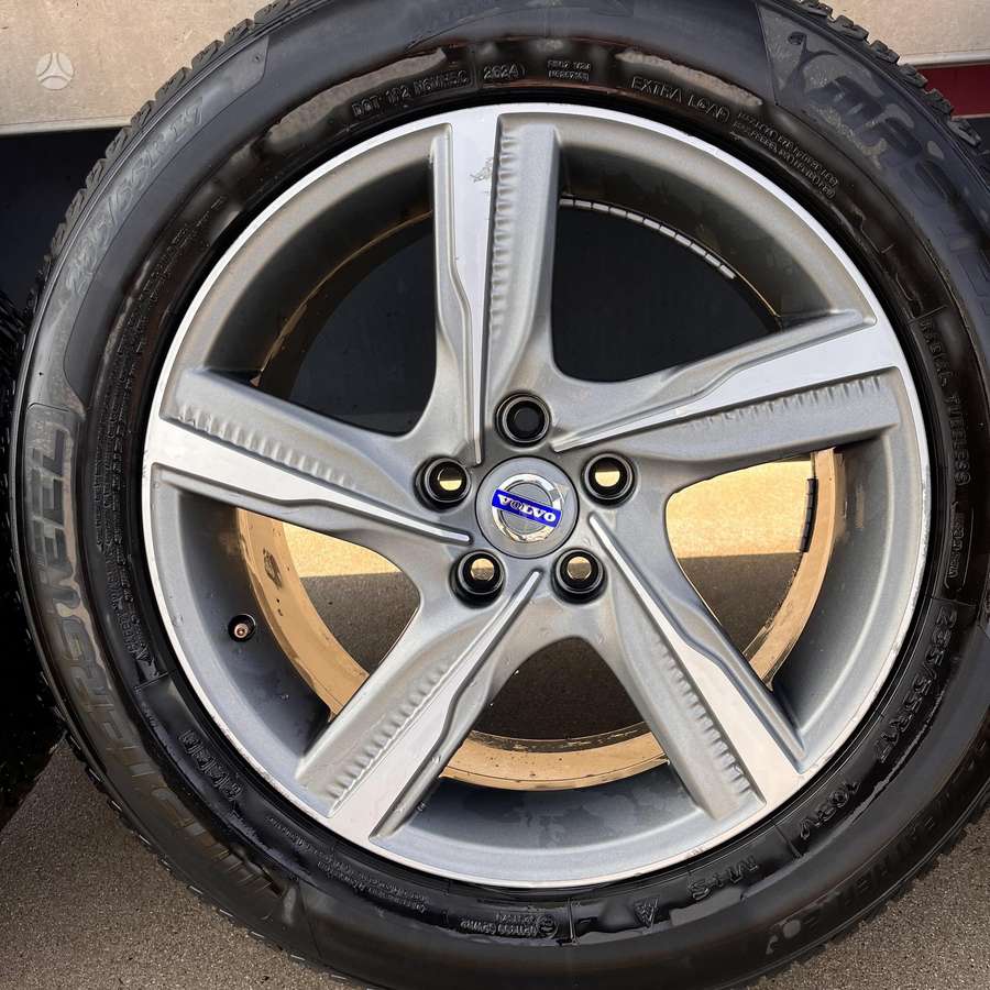 Volvo, lengvojo lydinio, R17