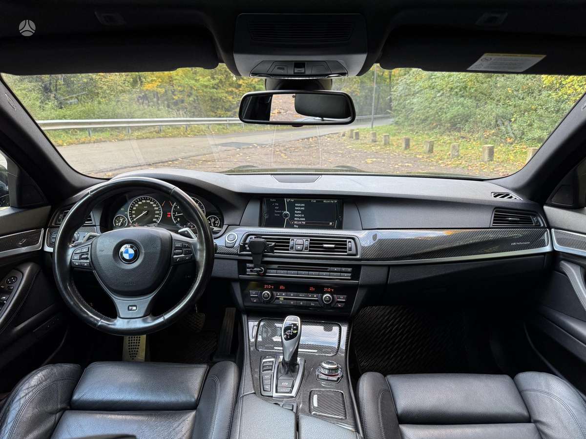 BMW 550, 4.4 l., Седан