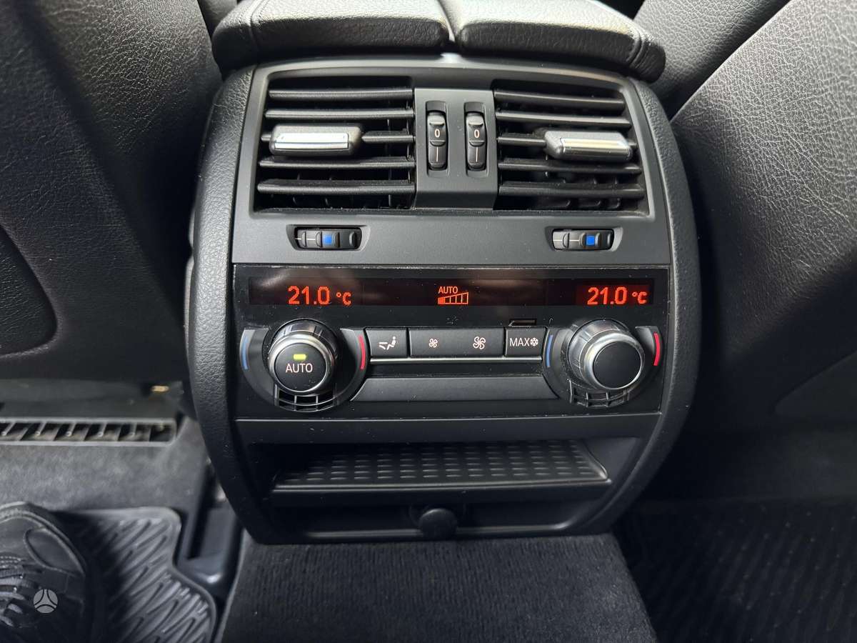 BMW 550, 4.4 l., Седан