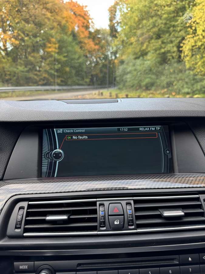BMW 550, 4.4 l., Седан
