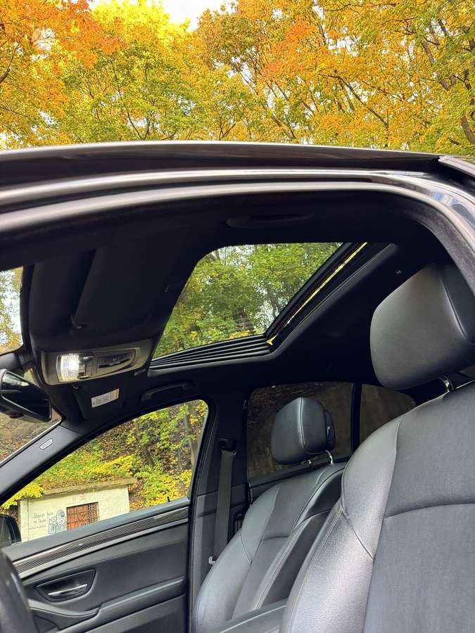 BMW 550, 4.4 l., Седан