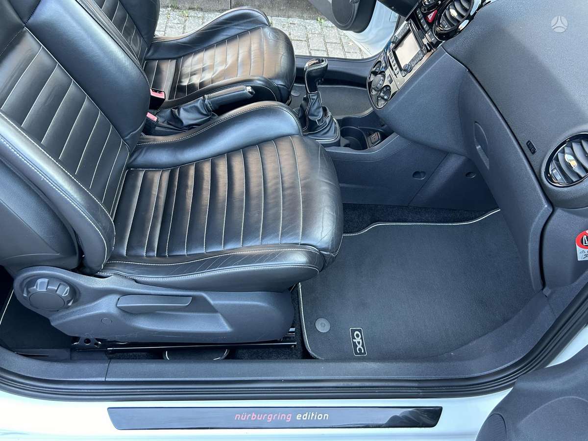 Opel Corsa, 1.6 l., hatchback