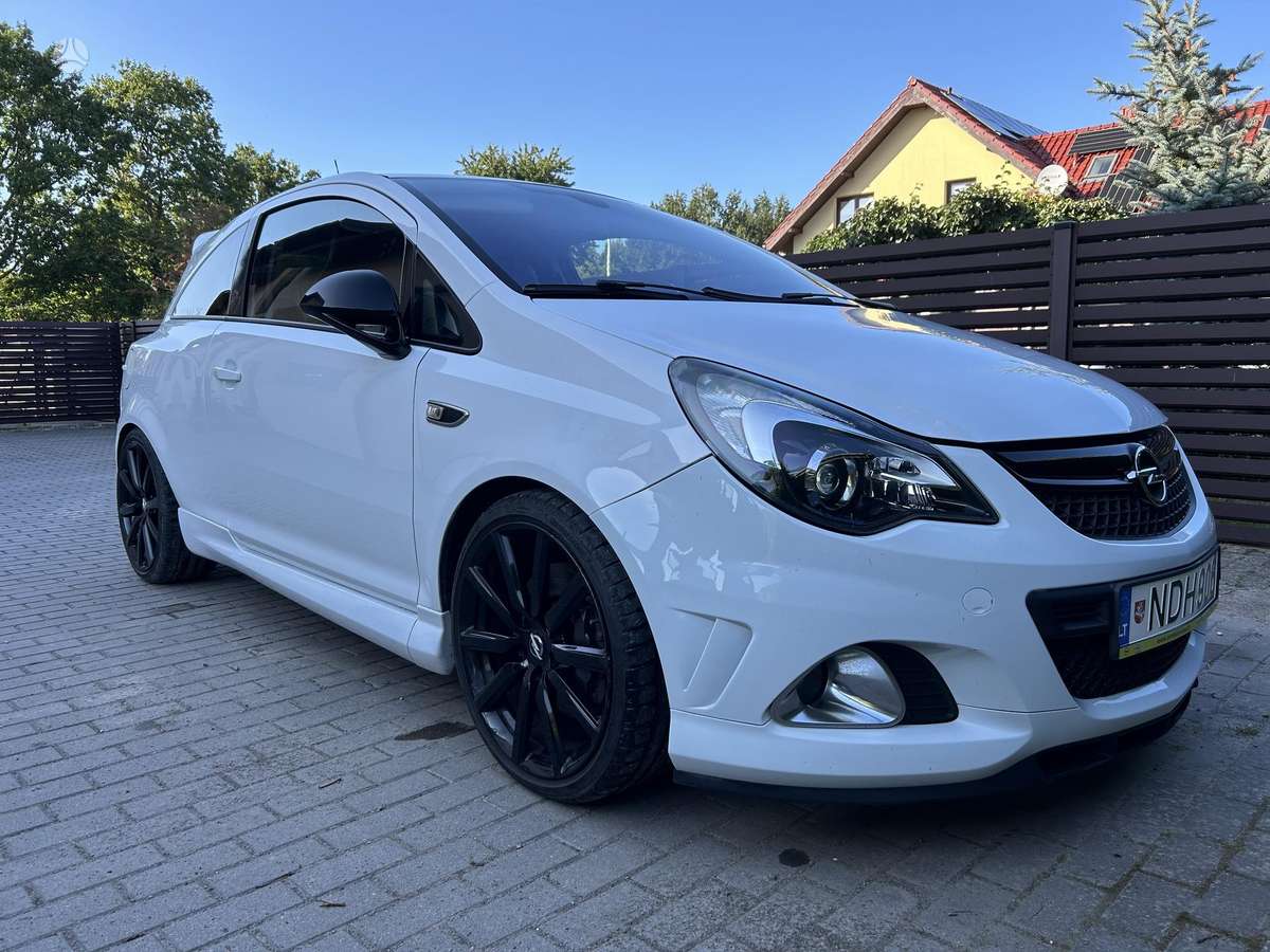 Opel Corsa, 1.6 l., hatchback