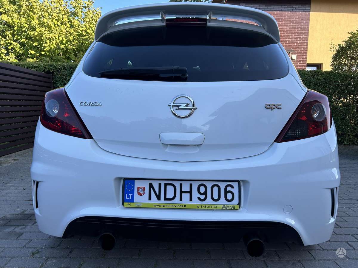 Opel Corsa, 1.6 l., hatchback