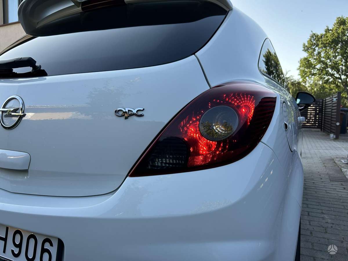 Opel Corsa, 1.6 l., hatchback