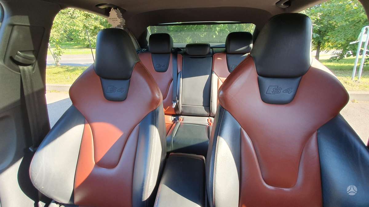 Audi S4, 3.0 l., Седан