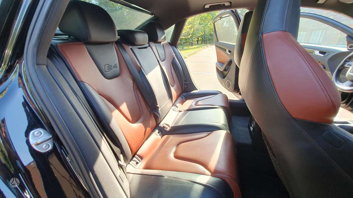 Audi S4, 3.0 l., Седан