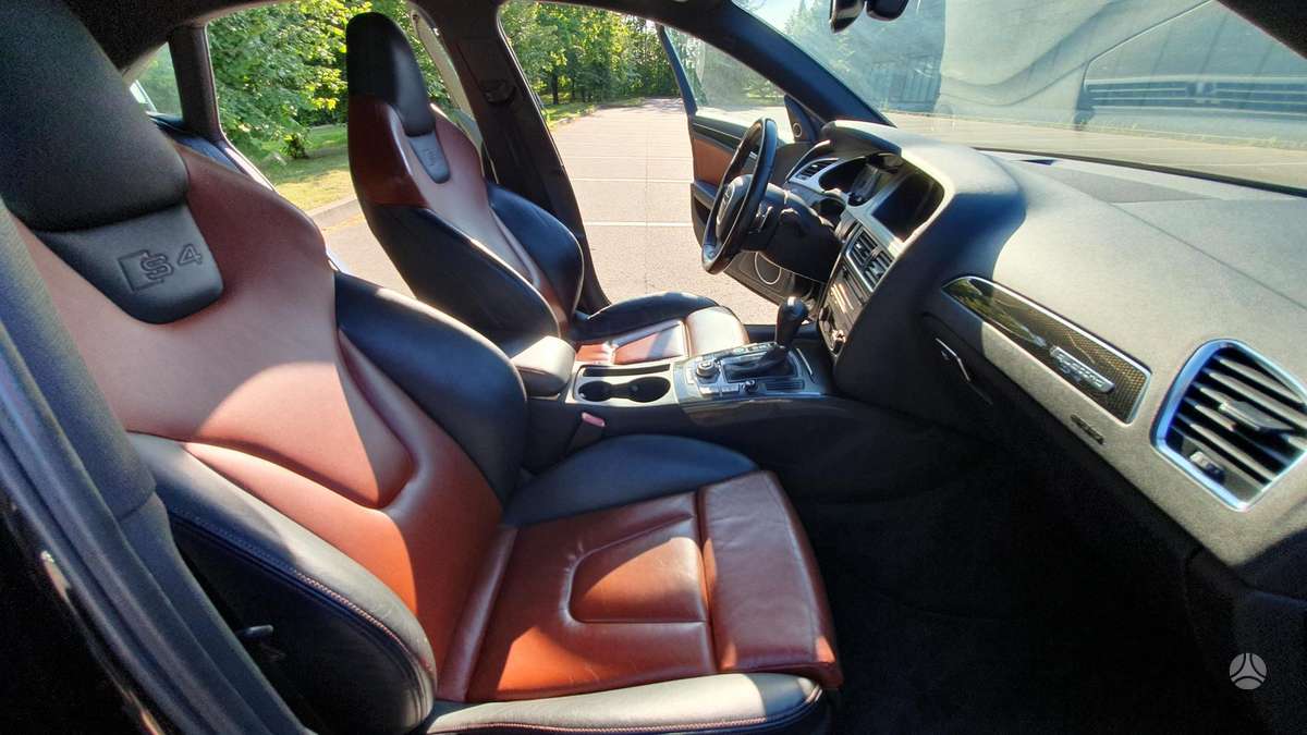 Audi S4, 3.0 l., Седан