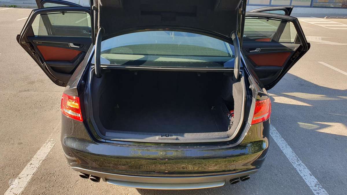 Audi S4, 3.0 l., Седан