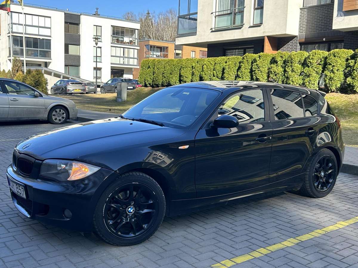 BMW 118, 2.0 l., hatchback