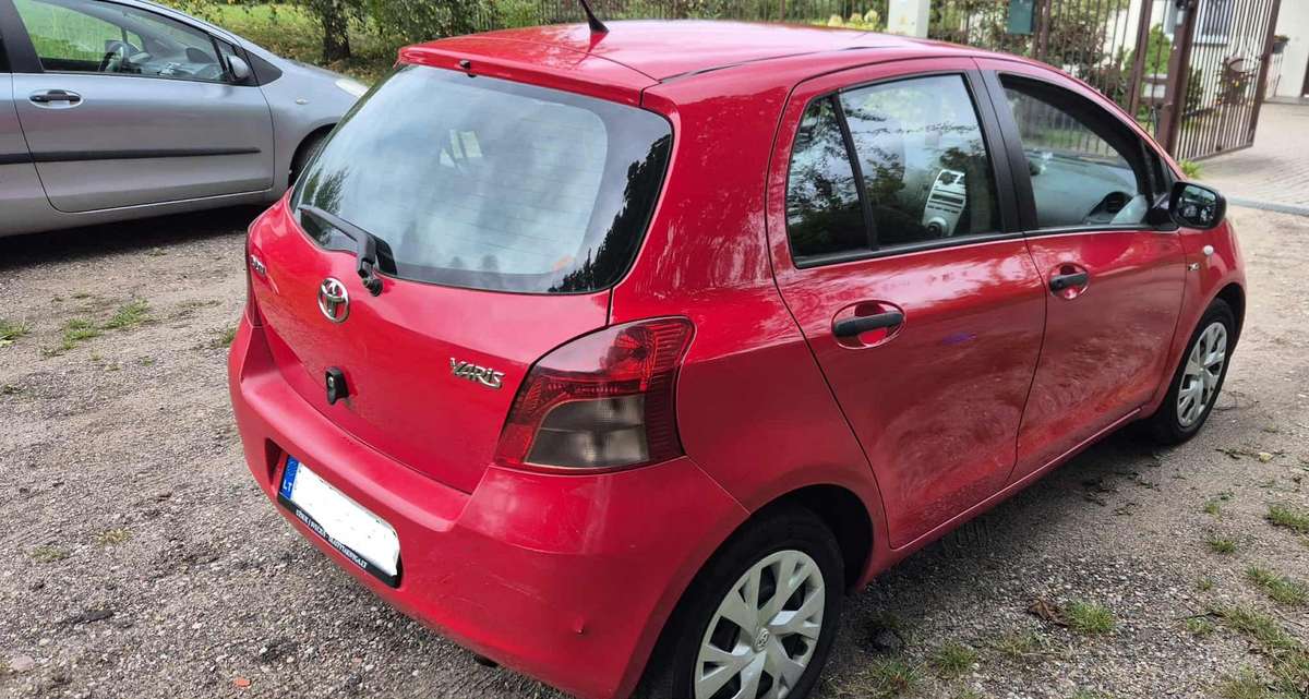 Toyota Yaris - 4