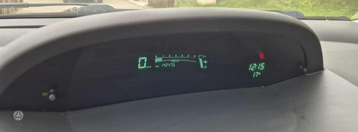 Toyota Yaris - 7