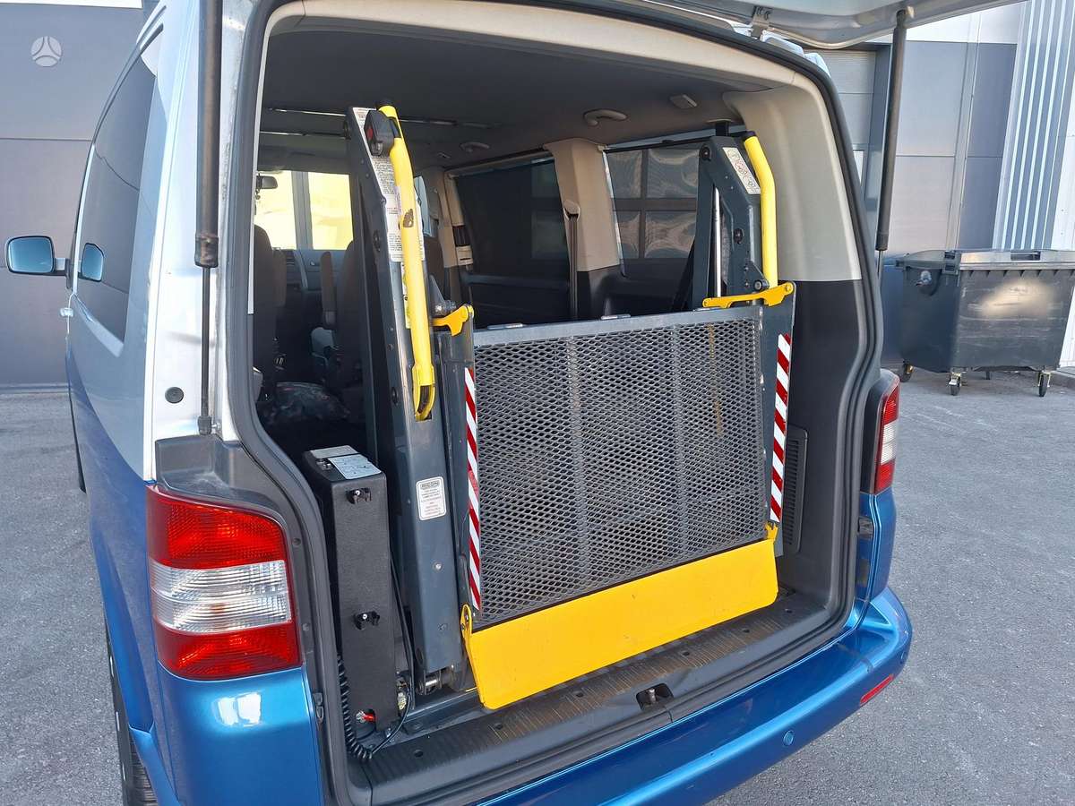 Volkswagen Multivan, 2.5 l., Минивэн