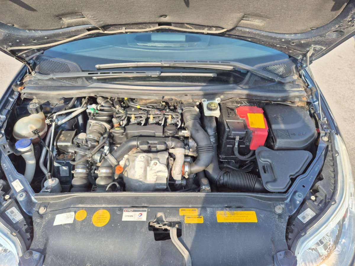 Citroen C4, 1.6 l., hatchback