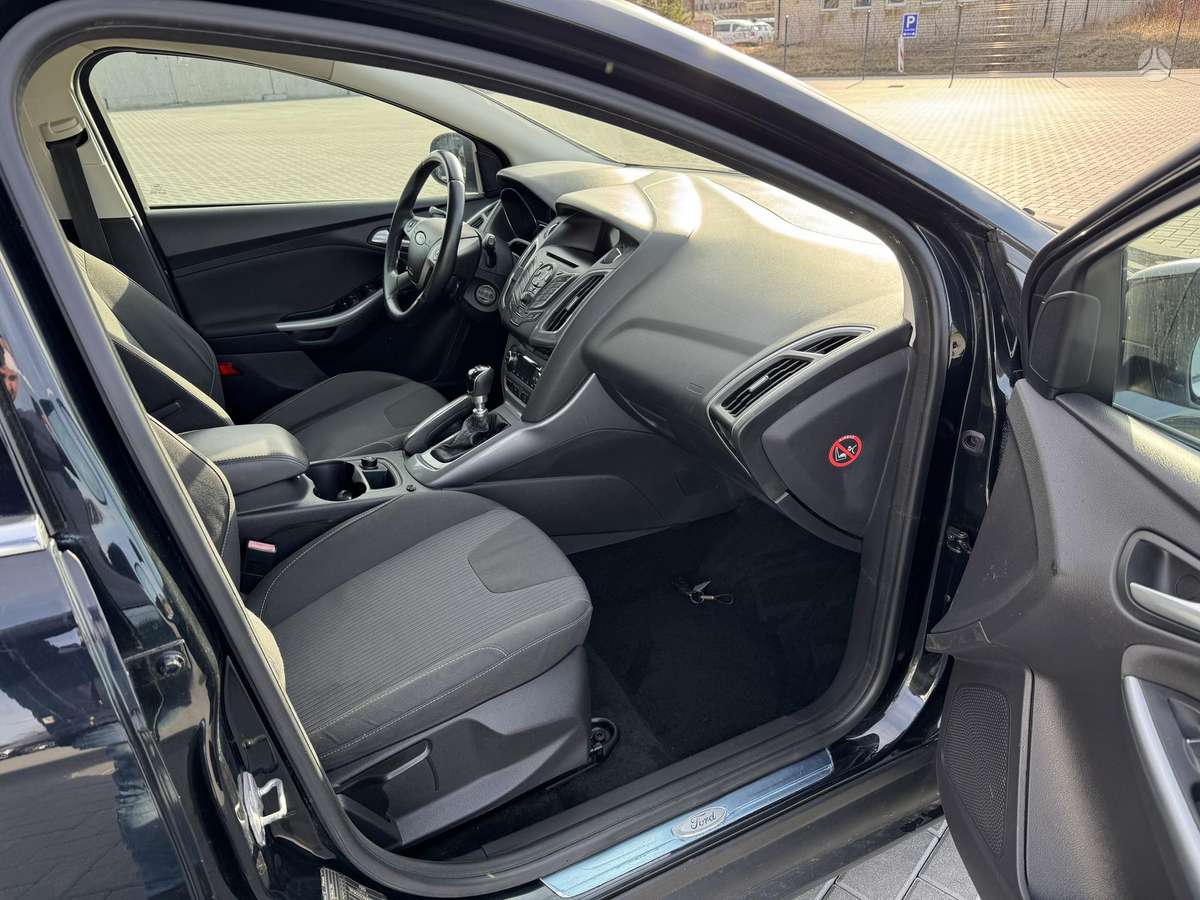 Ford Focus, 1.6 l., hatchback