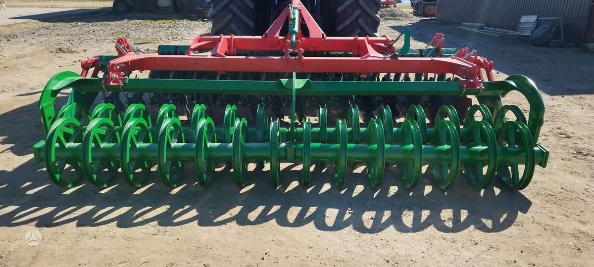AGRO-MASZ Trol 400, žemės dirbimo / ruošimo technika