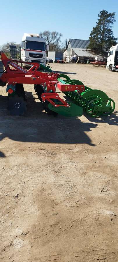 AGRO-MASZ Trol 400, žemės dirbimo / ruošimo technika