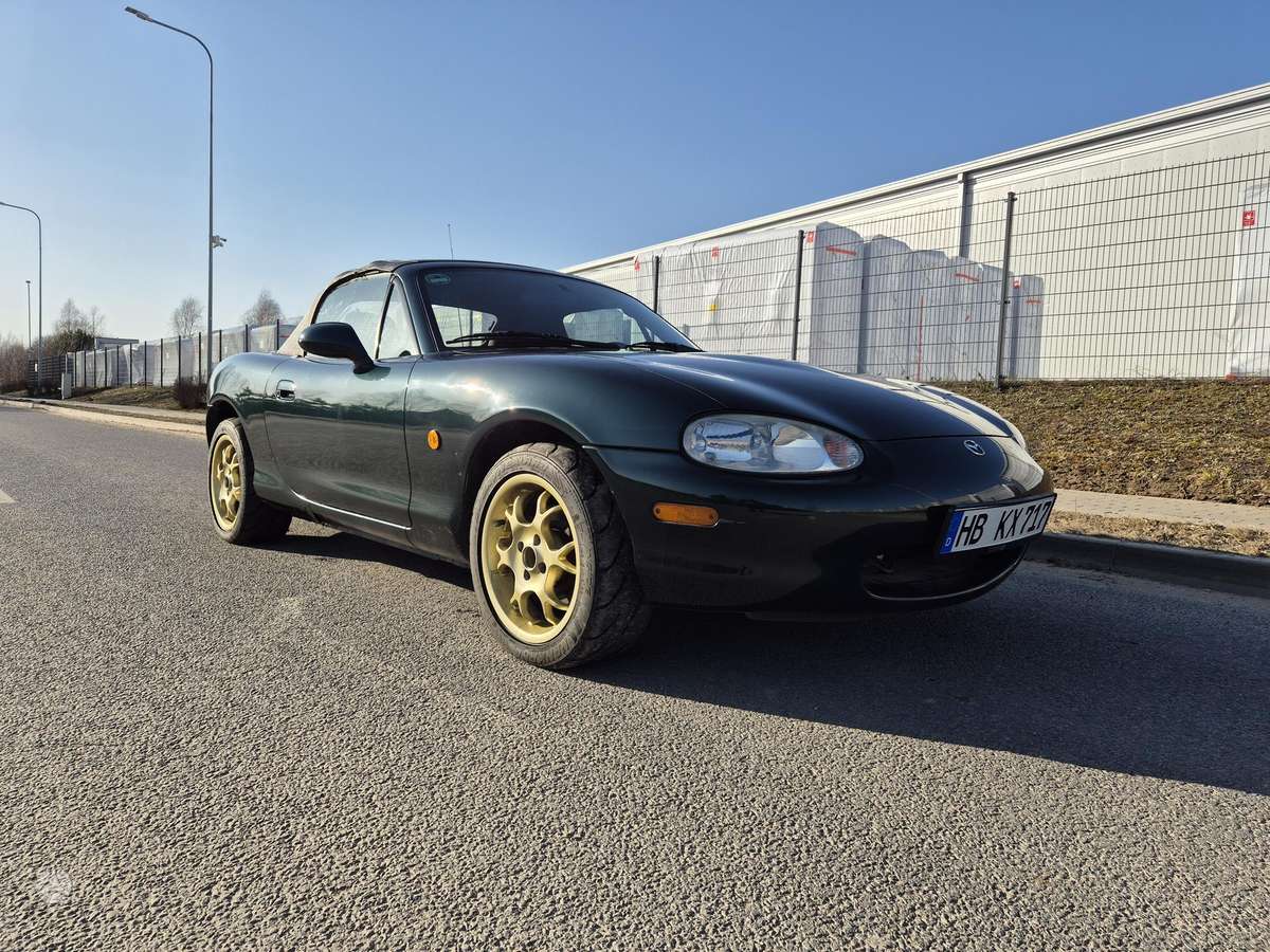 Mazda MX-5, 1.8 l., convertible